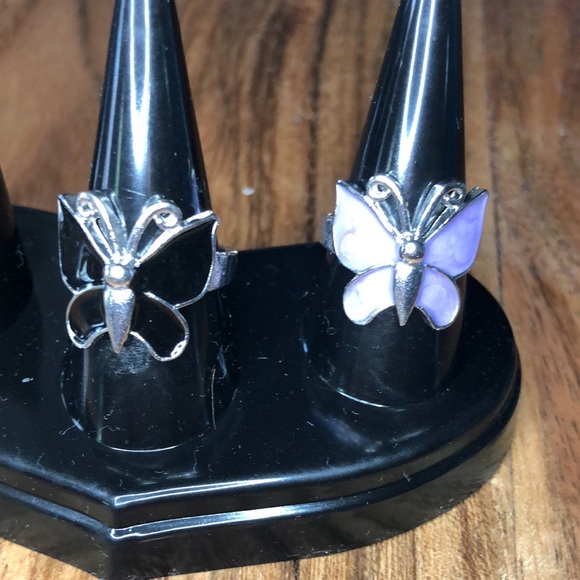 3/$25 Set 5 Butterfly Rings - Picture 4 of 9